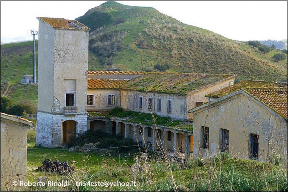 Borgo Borzellino - Paesi Fantasma